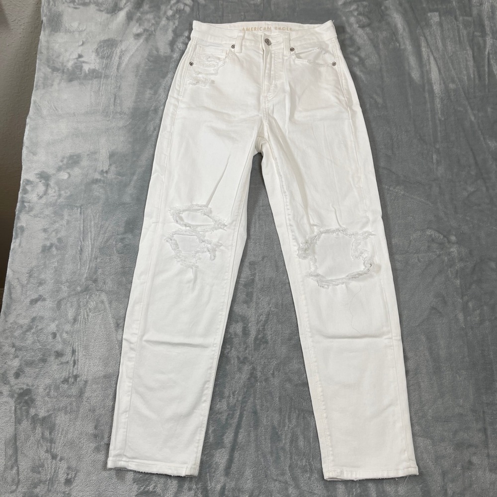 American Eagle Mom Straight Jeans White Distressed Ripped High Rise Size 2 Reg